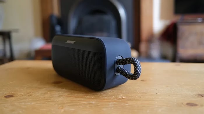 Bose SoundLink Plus Close-up Design