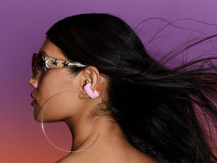 Bose Ultra Open Earbuds 2nd Gen in Sky Pink
