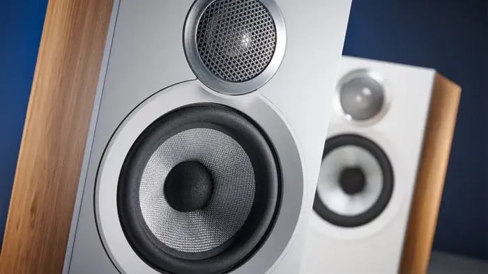 Bowers & Wilkins 607 S3