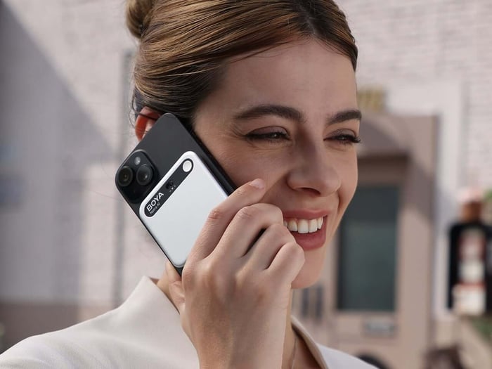 BOYA Notra AI note taker device