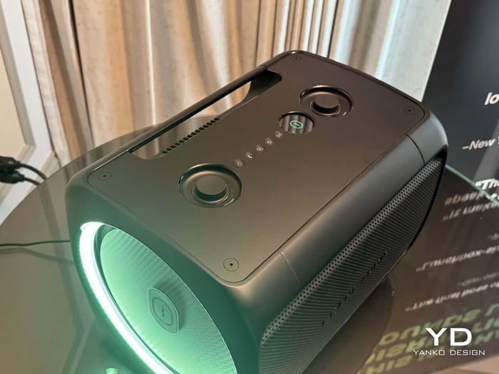 The RAD2’s mechanical legs prime the driver cone – a feat of precision engineering.