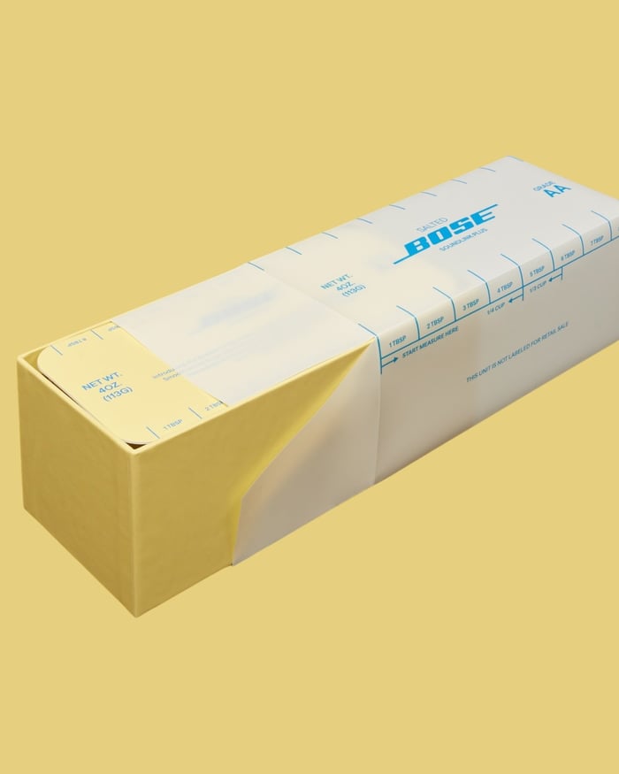 Detailed look at the butter-yellow speaker packaging