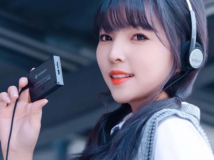 Looks vintage, sounds revolutionary — the Echo Mini reimagines the Walkman with modern hi-res audio technology.