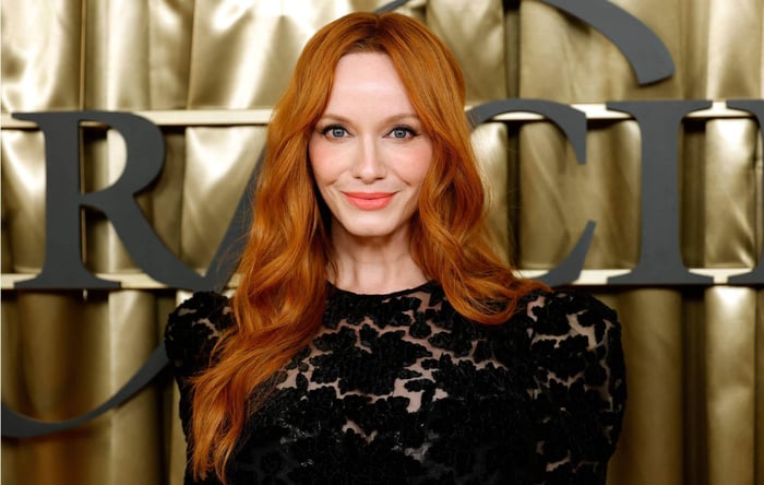 Christina Hendricks delivering a captivating DJ set in San Diego.