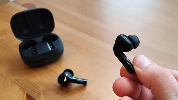 Denon AH-C840NCW compact buds with effective noise cancellation