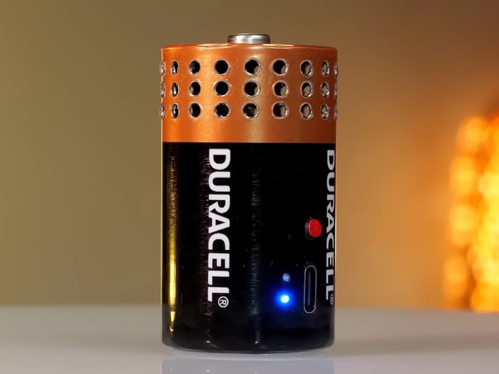 Back view showing the speaker’s original battery cap design.
