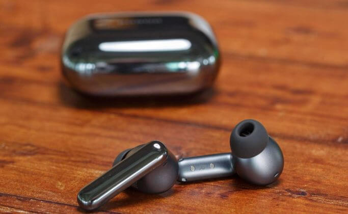 Compact charging case and snug earbuds ready to block out city noise.