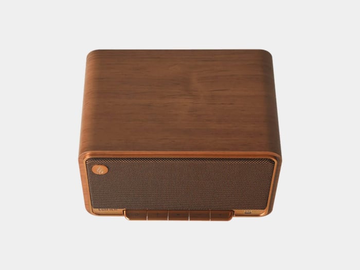 Close-up of the D32's accordion keyboard design