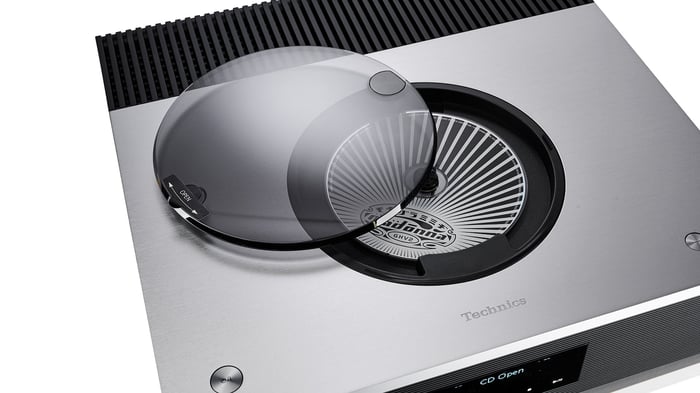 Technics SA-C600 Review: Compact Amplifier-Streamer with Powerful Sound