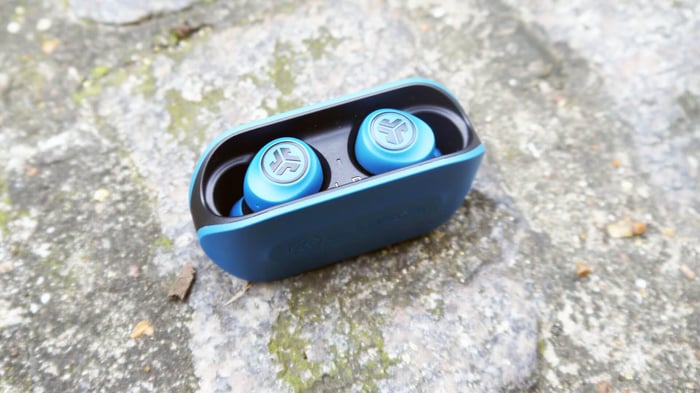 JLab Go Air Review: Affordable IPX4 TWS Earbuds That Deliver Value