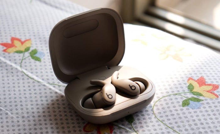 Powerbeats Fit Review — Sporty Earbuds with Apple’s H1 Chip