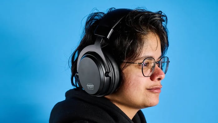 Cherry XTRFY H3 Review: Top Wireless Gaming Headset of 2025
