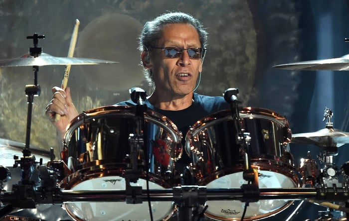 Alex Van Halen Collaborates with Toto’s Steve Lukather on New Record