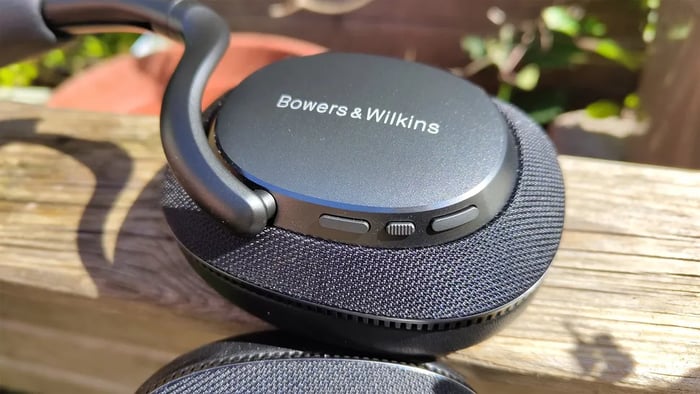 Bowers & Wilkins Px7 S3 Review: Premium Wireless Headphones for Audiophiles