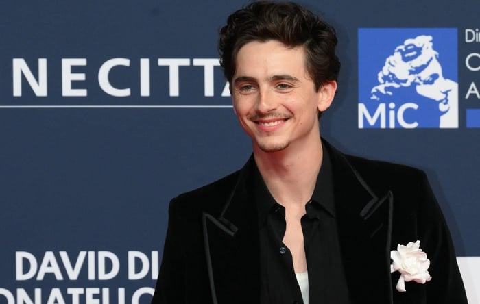 Fans Speculate UK Alt-Rapper EsDeeKid Is Secretly Timothée Chalamet
