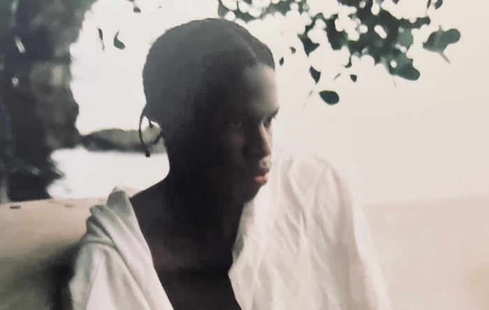 Daniel Caesar – ‘Son Of Spergy’ Review: A Brave Look Into Complex Family Bonds