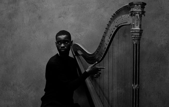Dave – The Boy Who Played The Harp Review: A Prophet’s Pain Painted in Piano