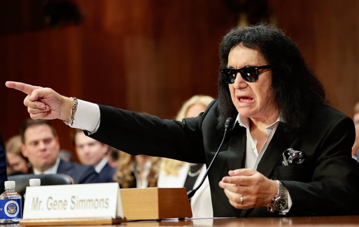 Gene Simmons on Radio Payments: US Artists Treated “Worse Than Slaves”
