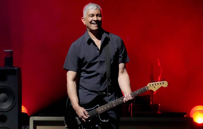 Pat Smear to Miss Foo Fighters Shows After Bizarre Gardening Accident