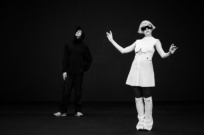 TOMORA: AURORA and Chemical Brothers’ Tom Rowlands Unite for New Music Project