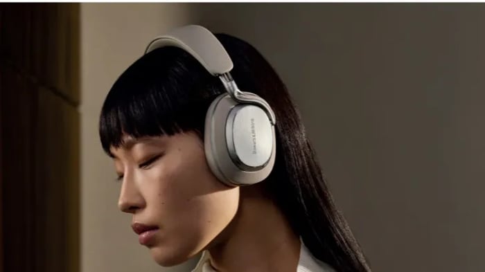 Bowers & Wilkins Challenges Itself with Px8 S2: Are These Its Best Headphones Yet?