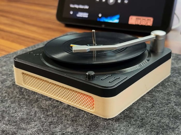 Spotify Record Player Brings Vinyl's Tactile Charm to Streaming Music
