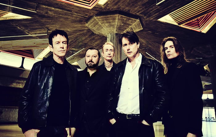 Suede Behind the Scenes: ‘Dancing With The Europeans’ and Connection in a Disconnected World