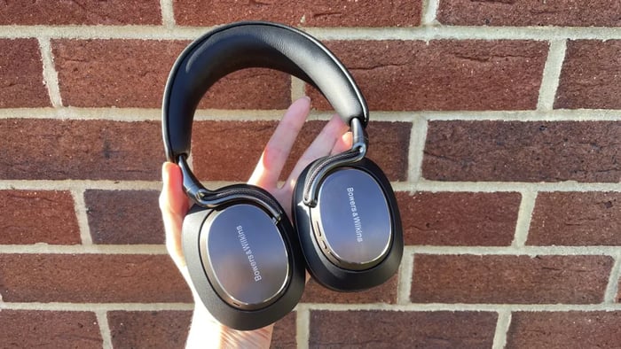 Bowers & Wilkins Px8 S2 Headphones: Elevating Wireless Sound Excellence