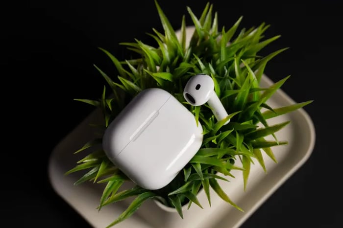 Apple AirPods Health Gadgets: Sensors and Cameras Shift Focus Beyond Music