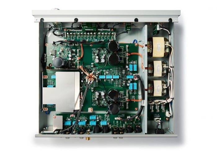Internal view of Luxman E-07 showing high-quality components