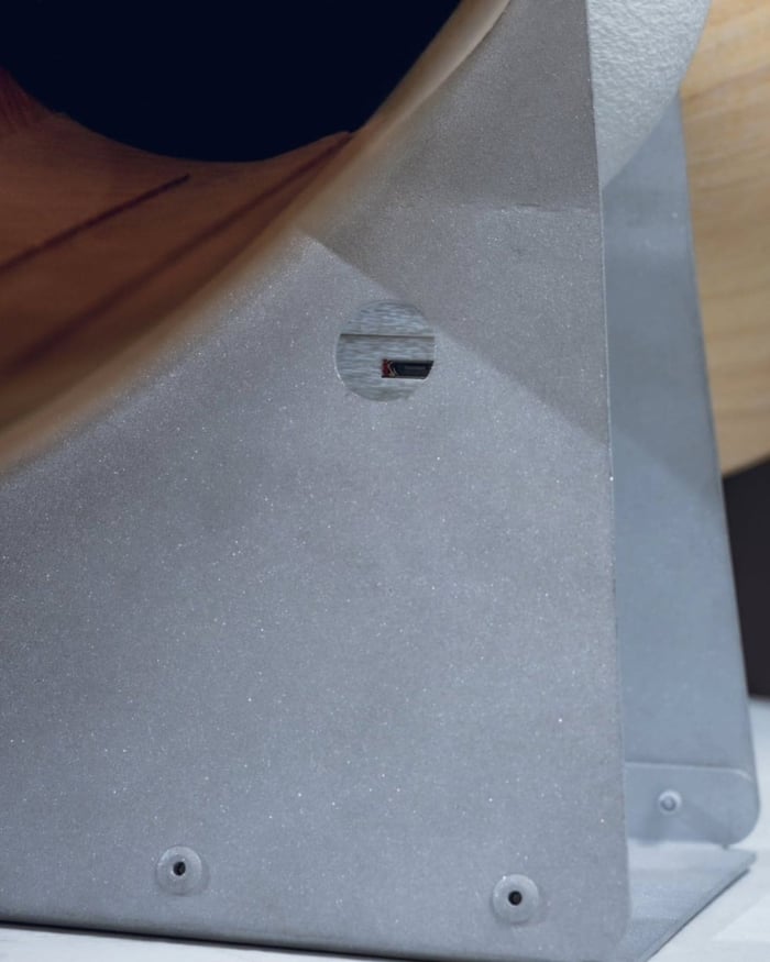 Gankéké speaker emphasizing its double-bell-inspired silhouette