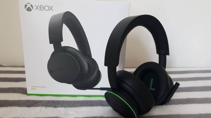 Microsoft Xbox Wireless Headset – official, affordable, and feature-packed