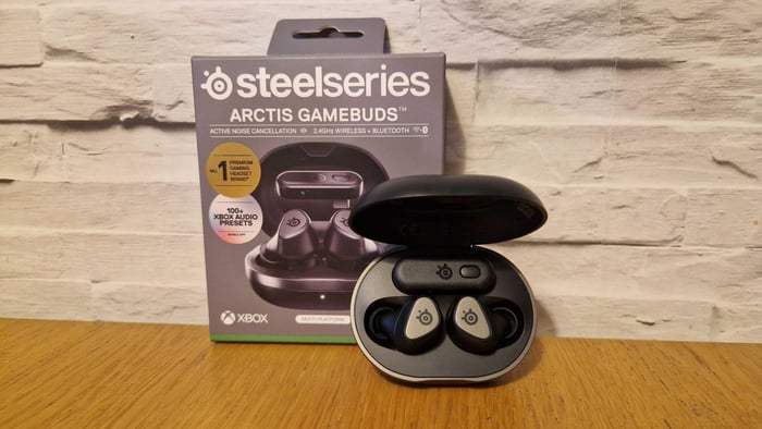 SteelSeries Arctis GameBuds – premium earbuds for gaming on the go