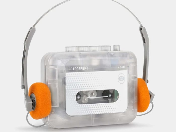 Retrospekt CP-81 portable cassette player