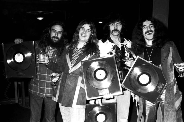 (L-R) Bill Ward, Ozzy Osbourne, Tony Iommi, and Geezer Butler of Black Sabbath in London, 1973. (Credit: Michael Putland/Getty Images)
