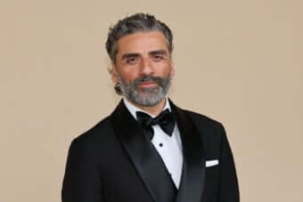 Oscar Isaac embodies the dual roles of Dante and Tosches with depth.