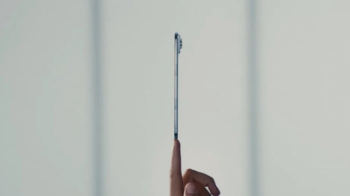The new iPhone Air boasts a record-breaking slim 5.6mm thickness.