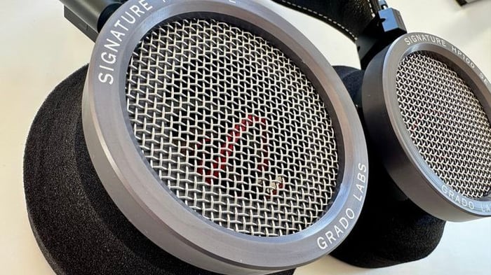 Close-up of Grado Signature HP100 SE drivers