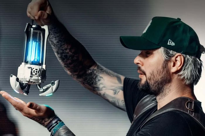 GravaStar Supernova close-up detail