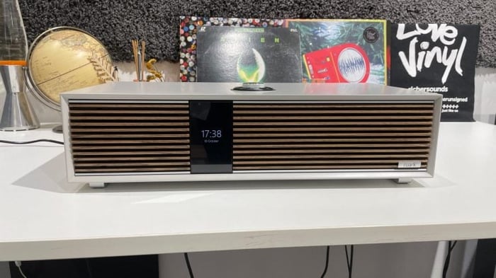 Ruark R410 Close