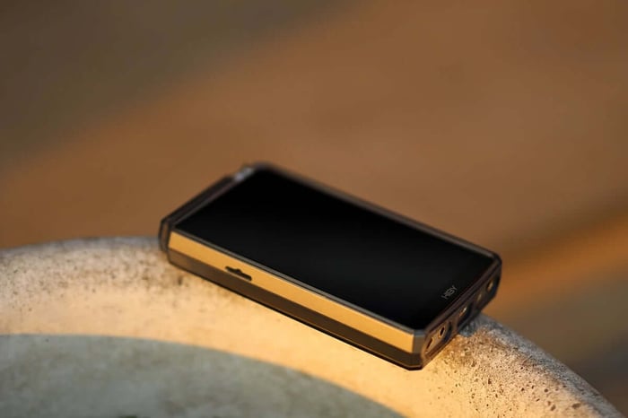 HiBy R6 III Back View