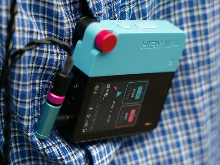 HiBy W4 showing its touchscreen and physical control layout