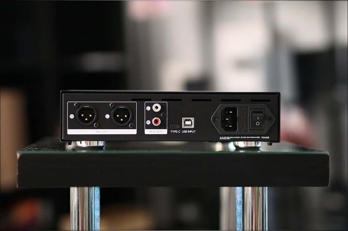 HIFIMAN EF400 side view