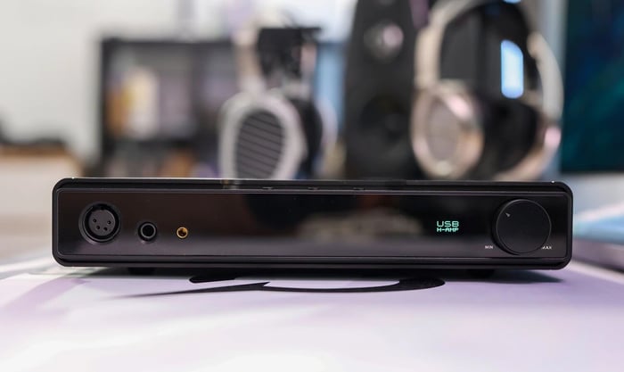 HIFIMAN Goldenwave Serenade close-up