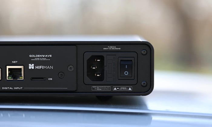 HIFIMAN Goldenwave Serenade side view