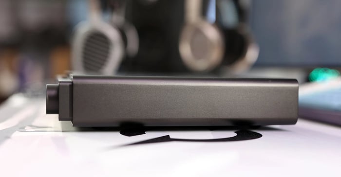 HIFIMAN Goldenwave Serenade with headphones