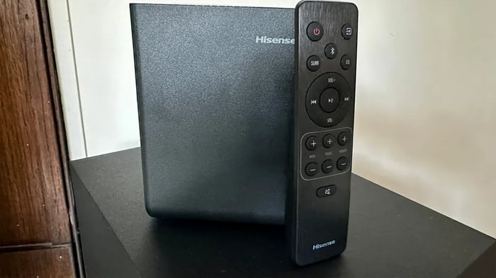 Hisense AX5125H sleek design and fabric top