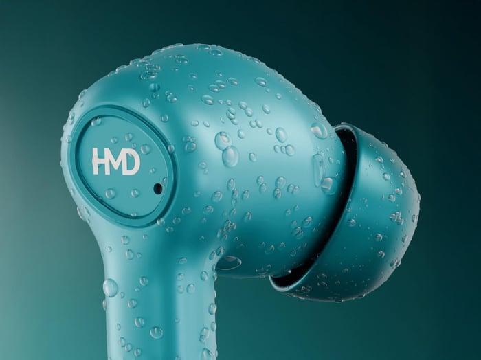 Compact charging case with HMD DUB X50 Pro earbuds