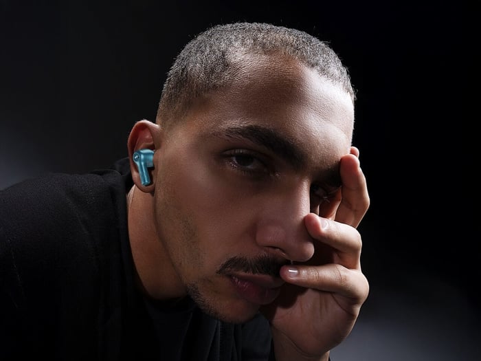 Simple and practical charging case design for HMD DUB X50 Pro earbuds