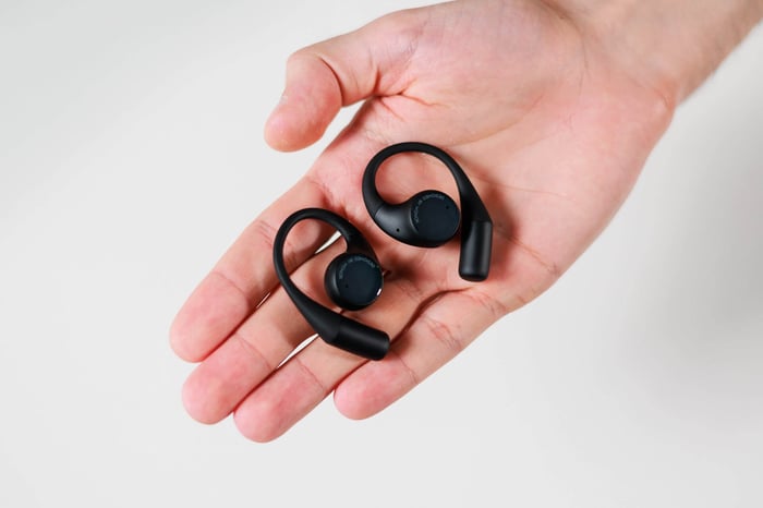 Honor Earbuds Open